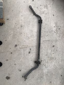 Stabilizer bar from a 2004 Avalanche, in good condition. 50.00