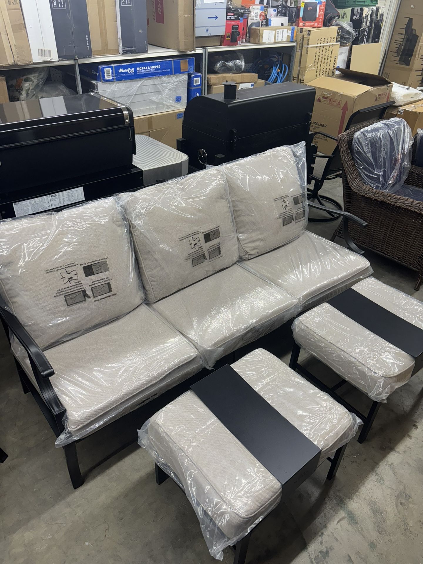 Black Metal Meshed Frame Outdoor Patio 3 Seat Sofa Couch with Beige ...