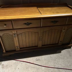 Flawless Record Player/ Radio