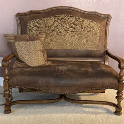 Living Room Set 3 pieces, traditional style