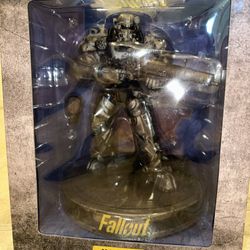 Fallout Maximus Dark Horse 10” Action Figure 
