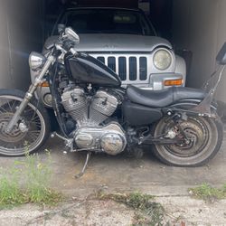 05’ Harley Davidson Sportster 883 (Parts)