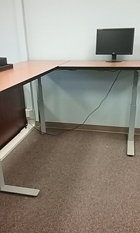 Honey Maple L Shape Sit Stand Desk For In Portland Or Offerup