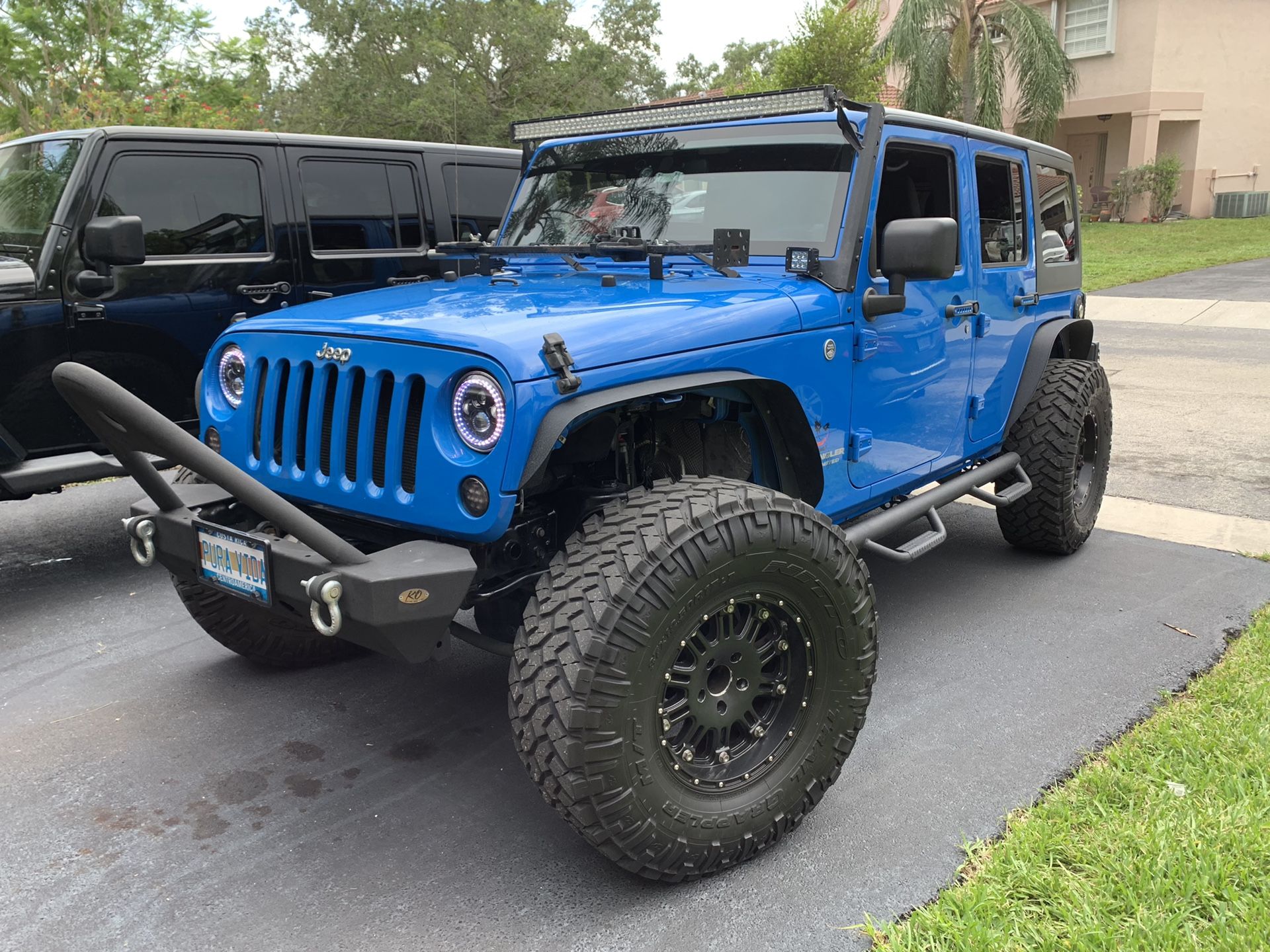 Jeep Wrangler wheels 37x12.50R17LT