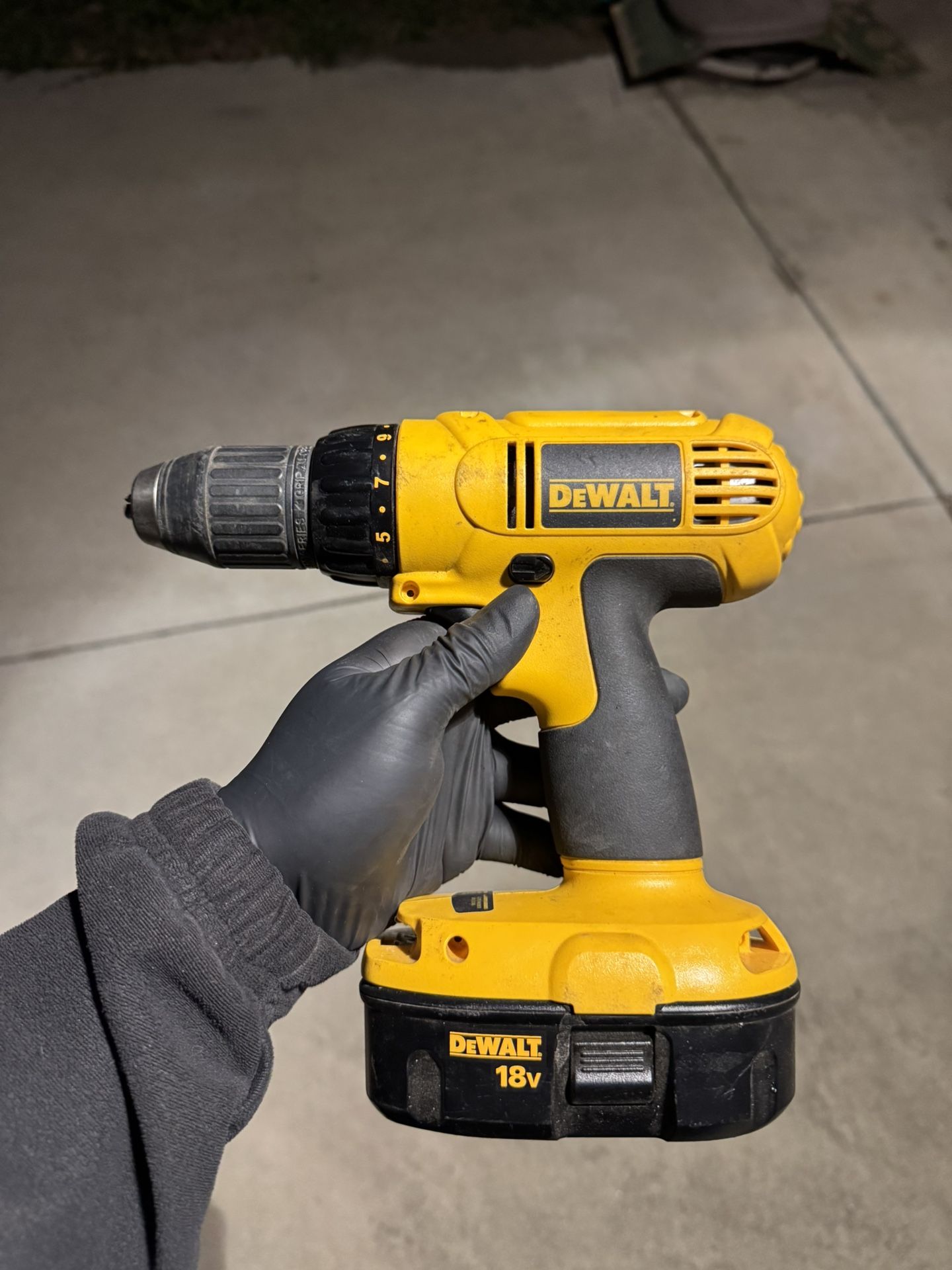 DEWALT 18v Drill and Battery
