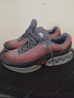 Nike Air Max DN Sneakers Grey Red (SIZE 11.5 men's)