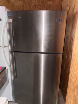 🔥 JUST ARRIVED 🔥 Beautiful Maytag Stainless Steel Refrigerator ✨