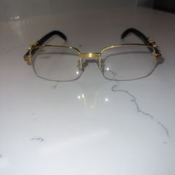 Cartier frames $60  Gucci frames $50 hmu 🤙🏾 💯💰😎