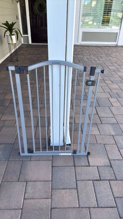Baby gate