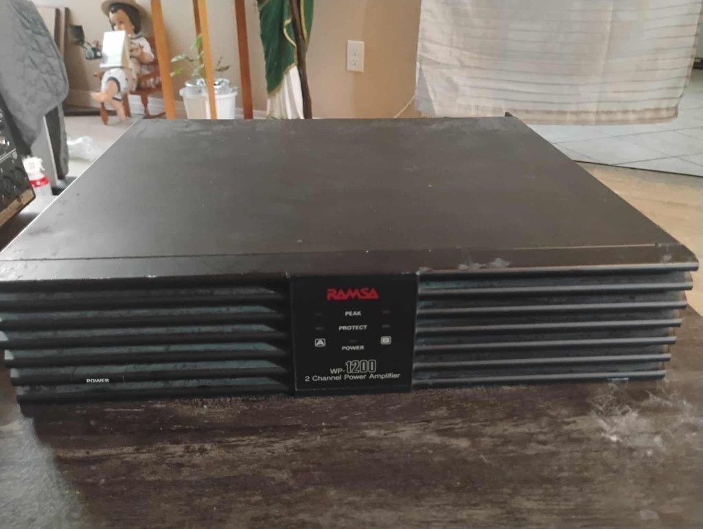 RAMSA WP-1200 Power Amplifier 
