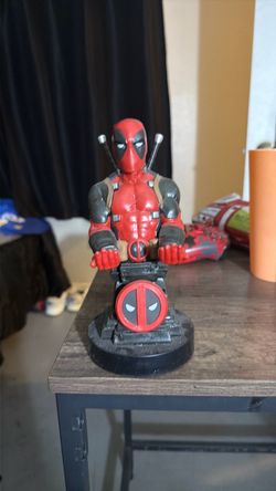 Controller/phone holder