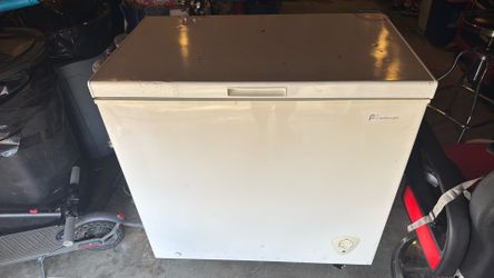 Deep freezer