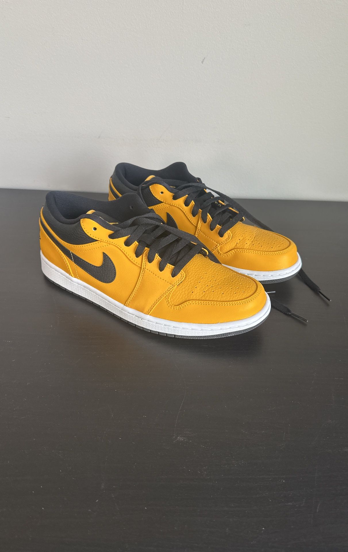 Nike Jordan 1 Low - Men’s 10.5