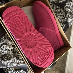 Pink Uggs