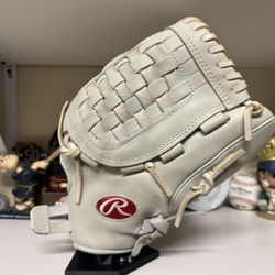 Rawlings GG Elite 12.5” Fastpitch - pre broken in