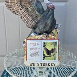 MAGNIFICENT COLLECTORS ITEM! ~ VINTAGE 1982 Austin Nichols Wild Turkey Ceramic Figural * DISCONTINUED-DECANTER. (*EMPTY)