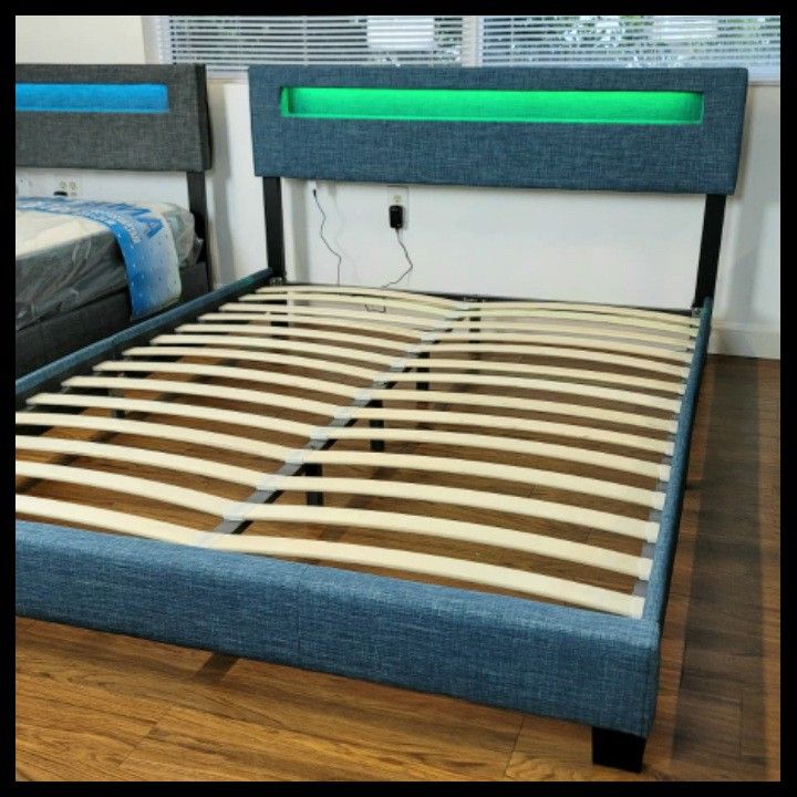 NEW IN BOX QUEEN UPHOLSTERED BED FRAME PLATFORM 😊 MATTRESS SOLD SEPARATELY