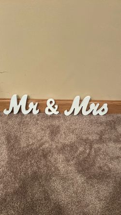 Mr & Mrs letters