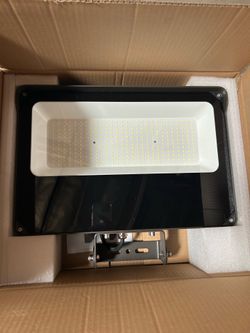 LED Flood Light 200W 24000LM 5000K Daylight IP65 Waterproof Outdoor Floodlights
