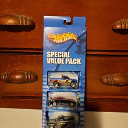 2004 Hot Wheels Special Value Pack with Treasure Hunt 