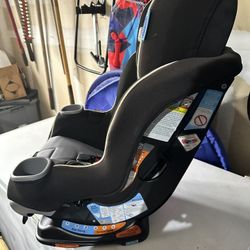 Graco Extend2Fit Car seat 