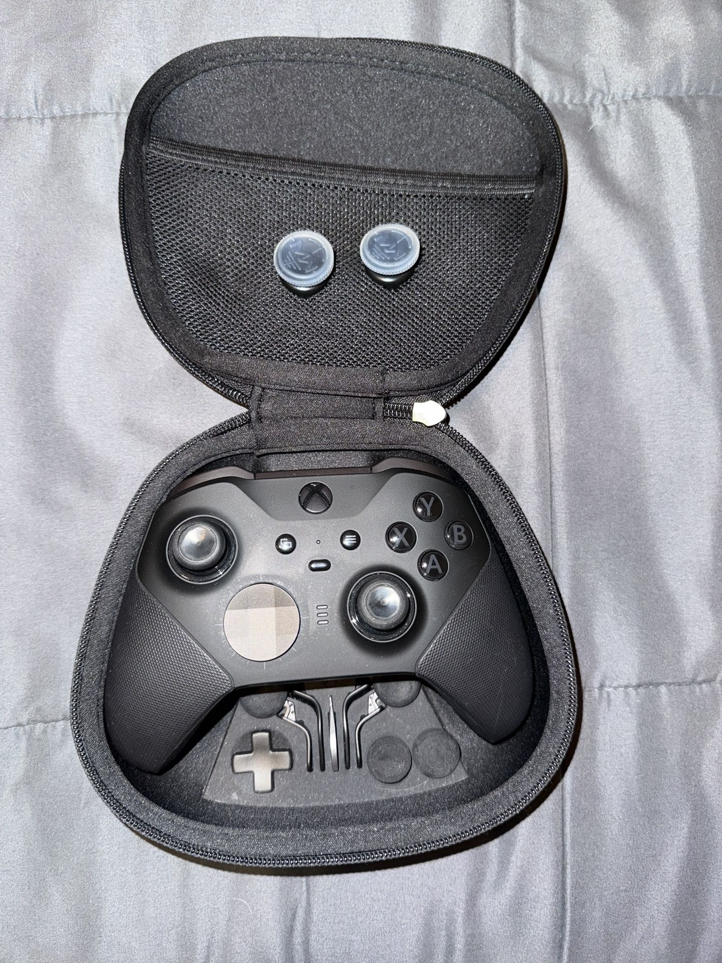 Xbox Elite Series 2 Controller With MW Control Freaks