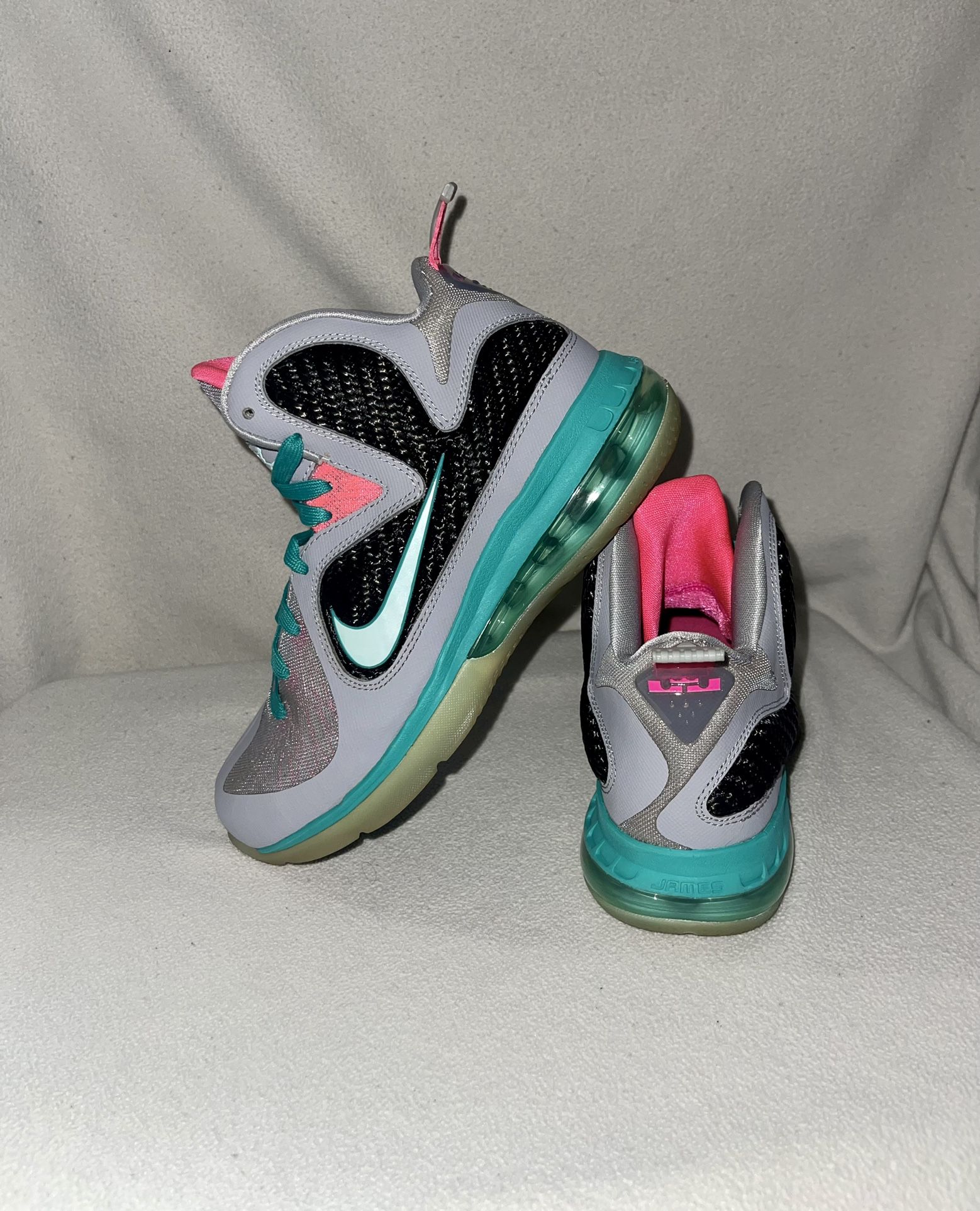 Nike Lebron 9 Size 5y