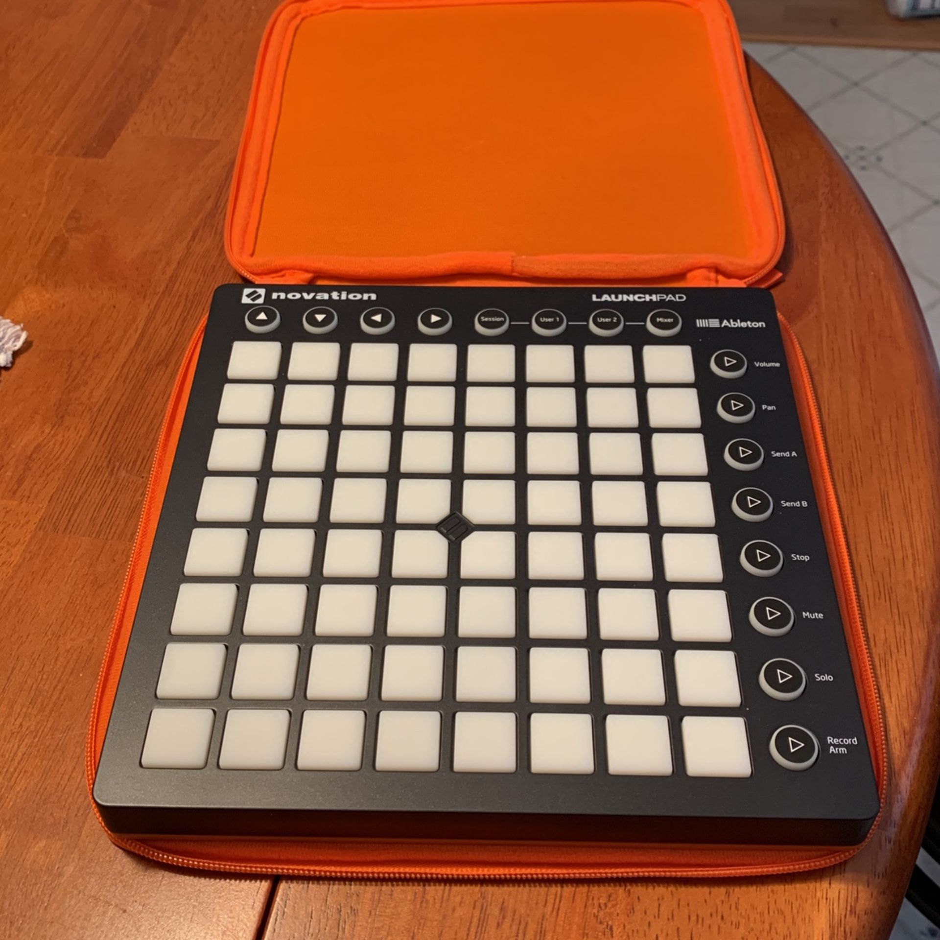 Novation Launchpad Mk2