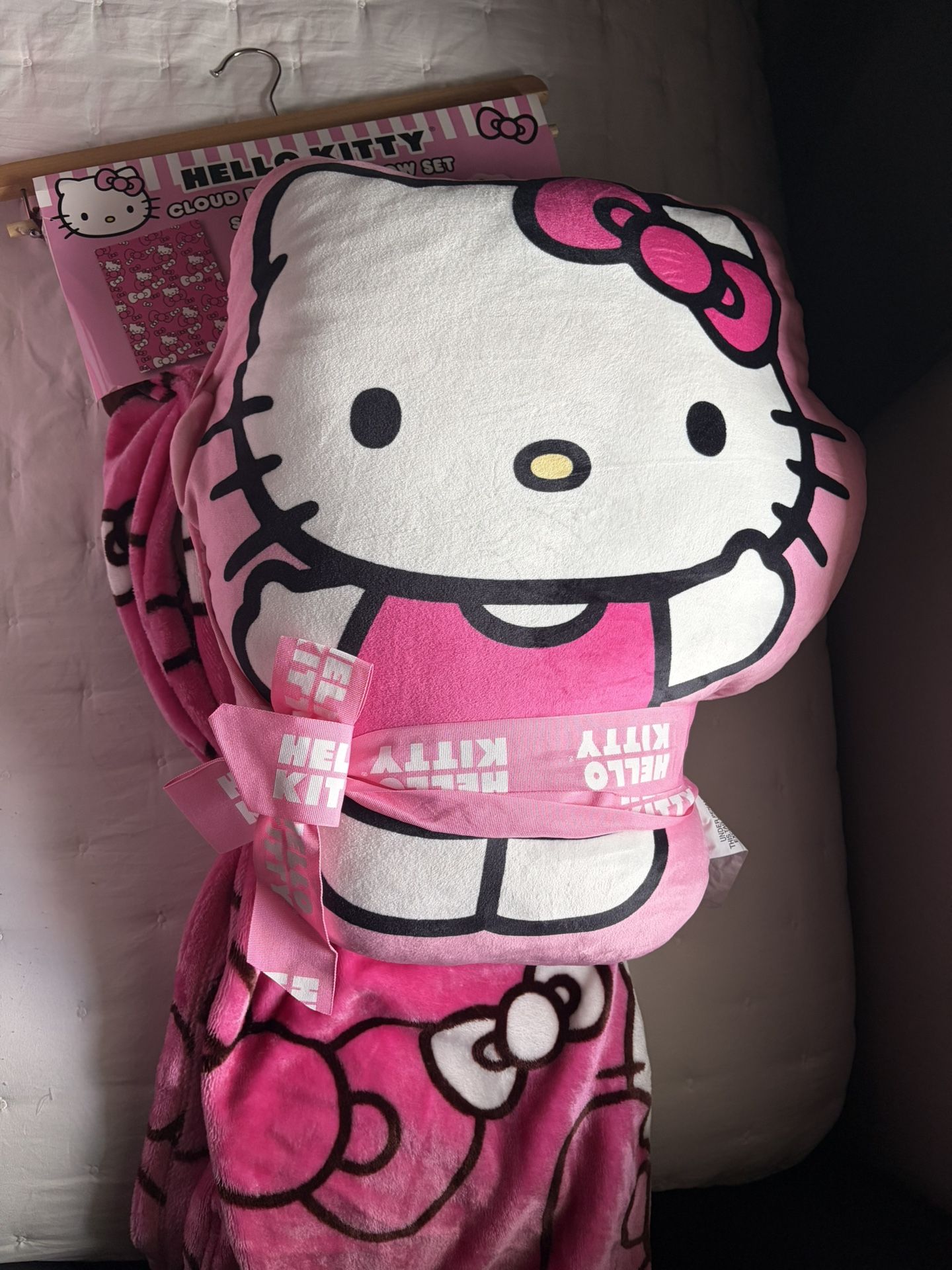 Hello Kitty Blanket & Pillow
