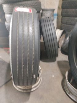 1 Michelin 295/75/22.5
