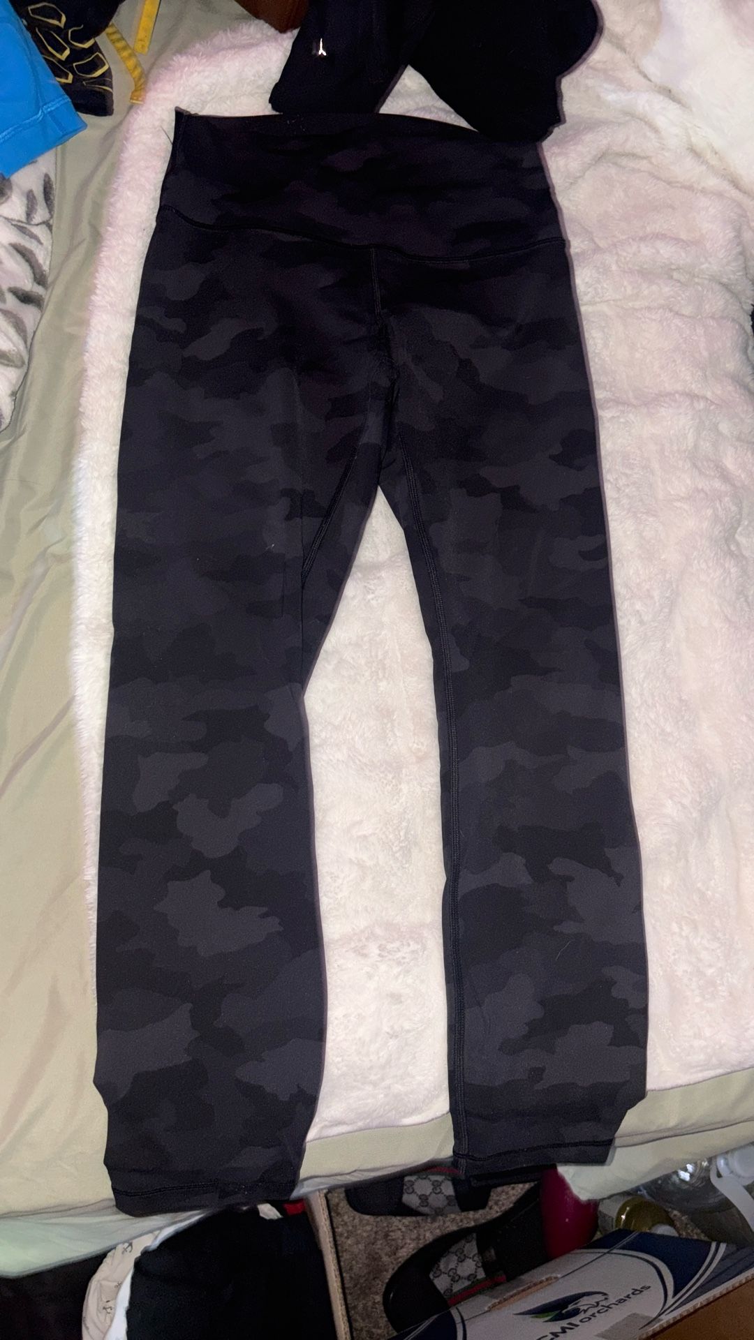 Lululemon Size 6 Align Dark Camo