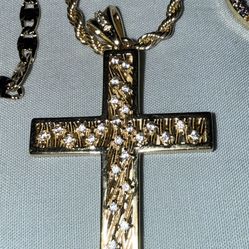 CROSS PENDANT 