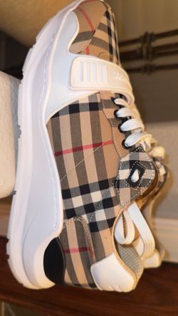 Burberry men shoes size 11