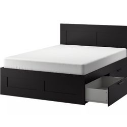 QUEEN SIZE BED FRAME  + DRAWERS AND MATTRESS 