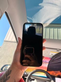 iPhone 16 pro max - damaged screen