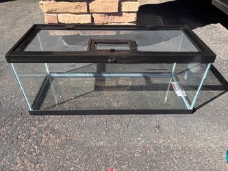 Zilla Reptile Terrarium (20L)