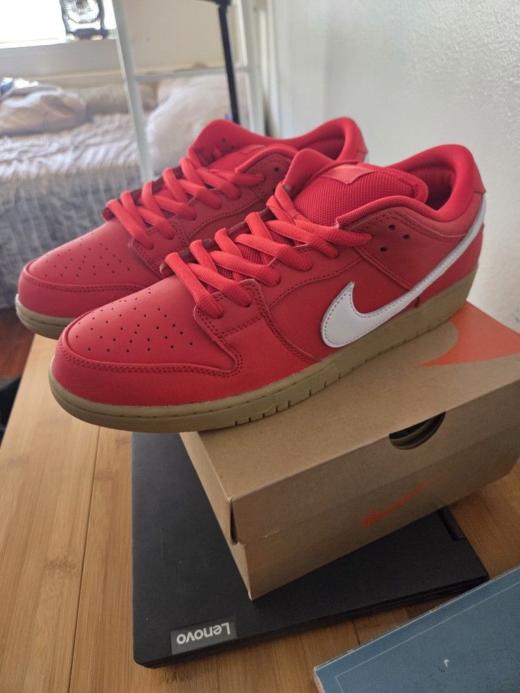 nike sb university red gum bottom sz 13