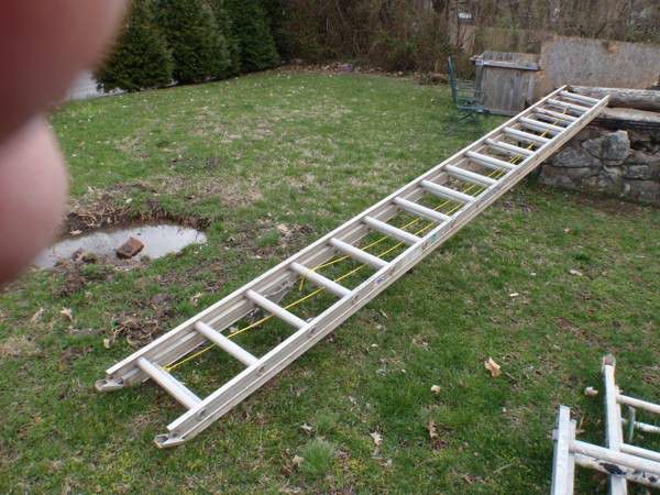 32ft Werner aluminum extension ladder