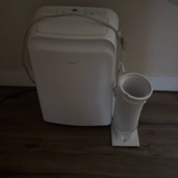 INSIGNIA PORTABLE COOLER