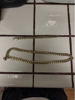 14k gold plated Cuban chain bracelet
