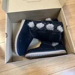 UGG Winter Boots, Black , W Victoria Tall, Size 6