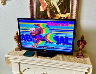 LED 32" tv no remote not smart in good working condition