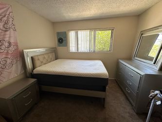 Full size led bedroom set, color grey