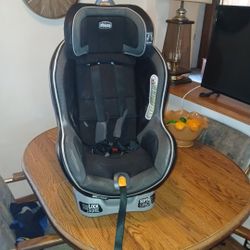 Chicco Carseat 