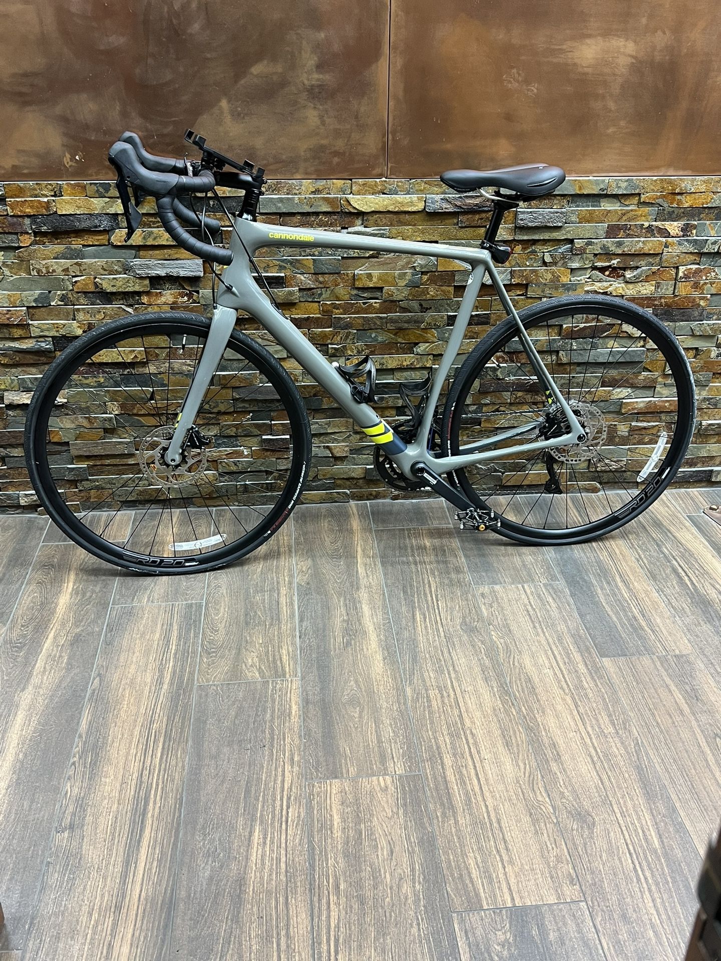 Cannondale Synapse Full Carbon Disc Road Bike 58cm Frame Shimano 105,cannondale,cannondale Synapse Bike, Cannondale Synapse Carbon Shimano 105,