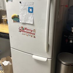 LG REFRIGERATOR 