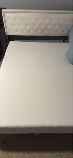 $57 Never slept on Memory Foam Firm Mattress. BoughtKing frame on accident!