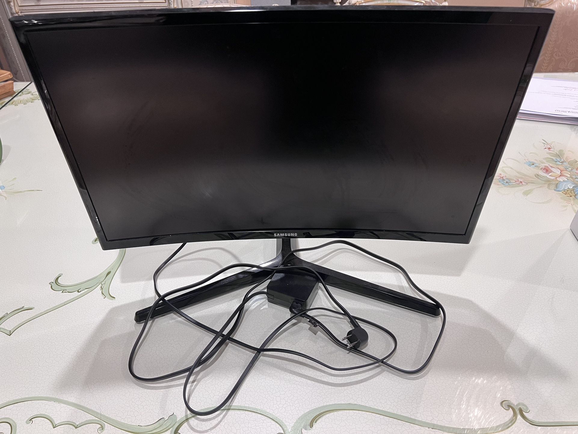 SAMSUNG 24-Inch CRG5 144Hz Curved Gaming Monitor - Used