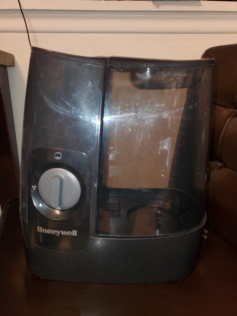 Honeywell Warm Mist Humidifier w/ Aroma Therapy