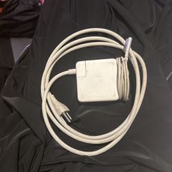 Apple 60W MagSafe Power Adapter (MacBook /13-inch MacBook Pro) Model No.  A1344 Charger for Sale in Los Angeles, CA - OfferUp